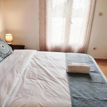 Apartamento Avalon Cosy Emerald, Ivory With Shared Swimming Pool