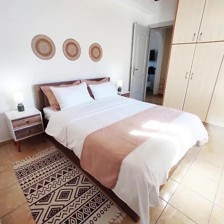 Avalon Cosy Emerald, Ivory With Shared Swimming Pool Apartamento *