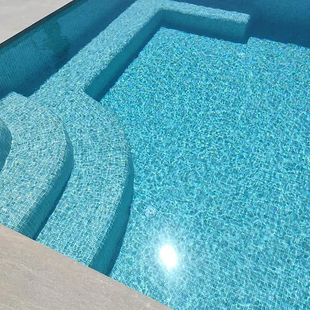 Apartamento Avalon Cosy Emerald, Ivory With Shared Swimming Pool