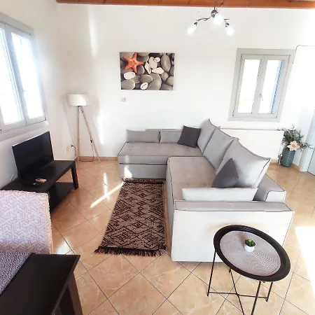 Apartment Avalon Cosy Emerald, Ivory With Shared Swimming Pool